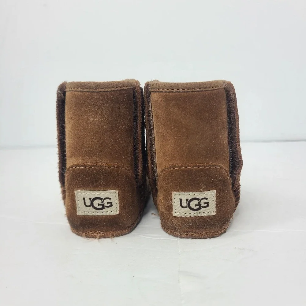 UGG Chestnut Baby Classic Boots Size 0/1 Baby Booties XS UGG Australia Infant
